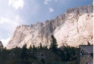 Dolomity_marmolada_jih