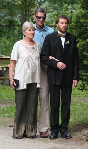 ...a s ní i ženich