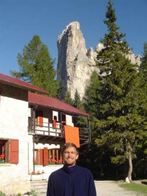 Vousáč, tis, tepich, věž