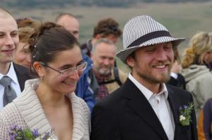 Ženich i nevěsta byli veselí