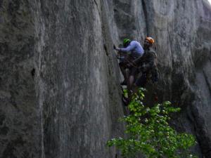 Chlupáč a Adam u 1. kruhu Kouřovky na Daliborku