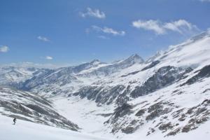 Plocha pustina idealni pro pochod smrti