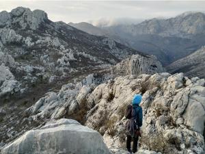 je to ještě daleko