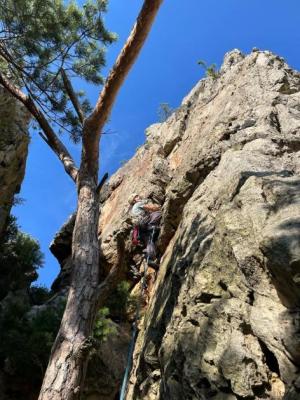 Dolez nad Levým hákem