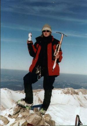 Na vrcholu Jahňacího štítu s vychlazeným Gambrinusem