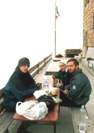 Müllerhütte, Stubaiské Alpy (první zprava).