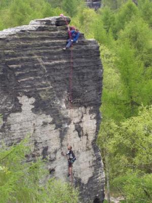 Tisá, Srnčí věž, pod Pionýrem v Severní cestě VIIa